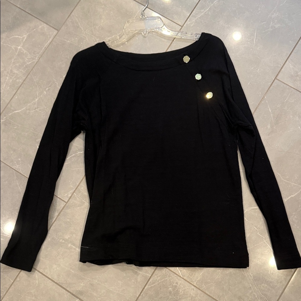 Loft, long sleeve top with gold buttons on shoulder. Worn once! Size M.